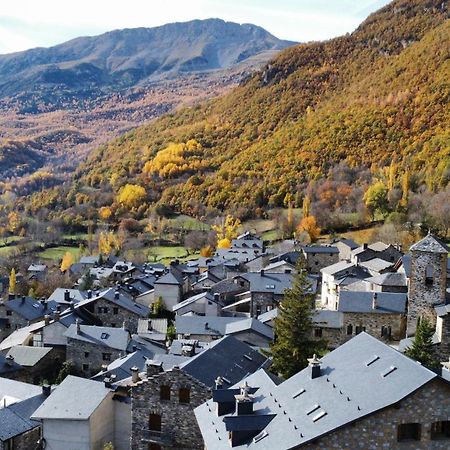 Apartamentos Turisticos: Tu Casa En Sahun Exteriör bild