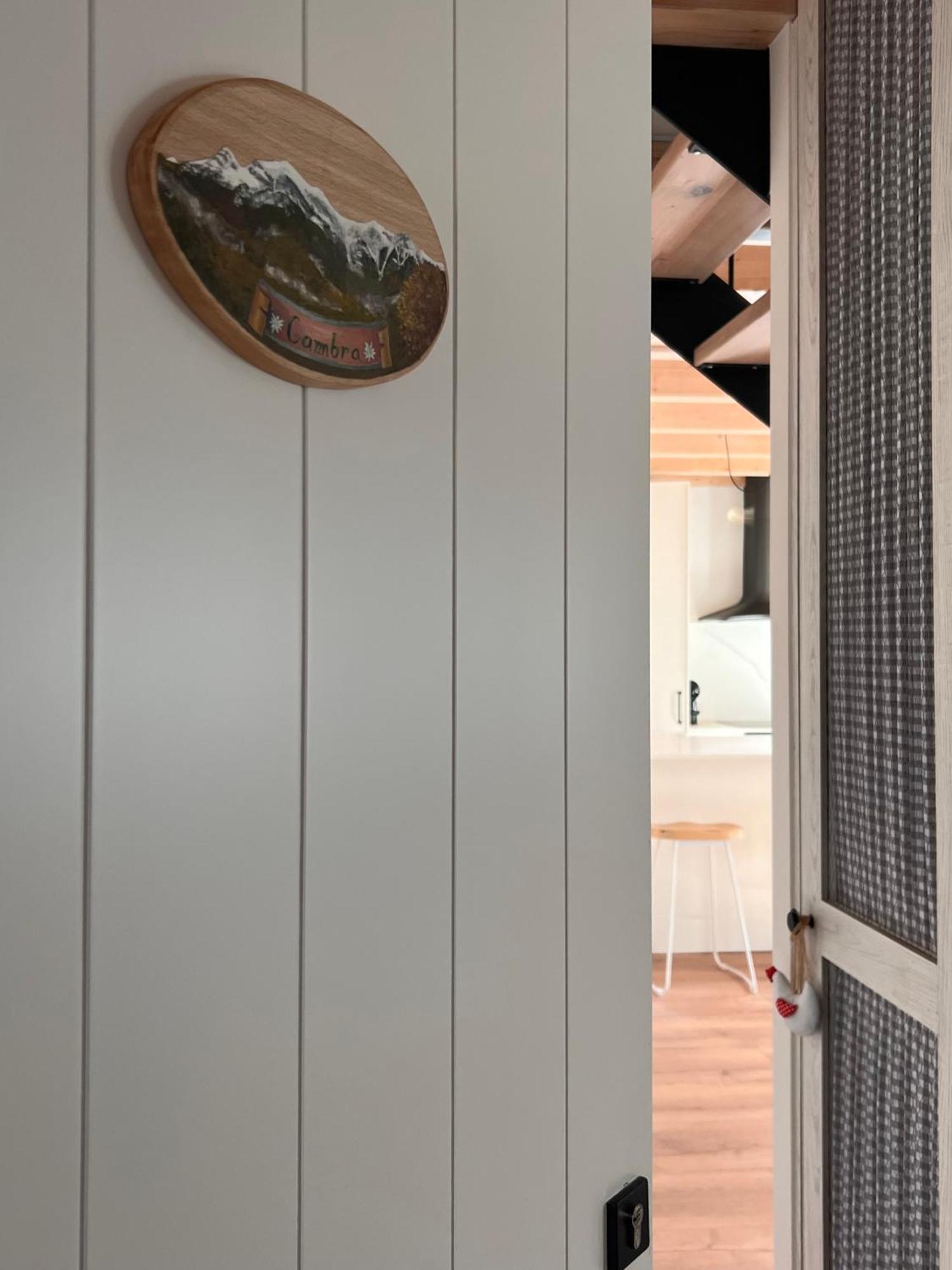 Apartamentos Turisticos: Tu Casa En Sahun Exteriör bild