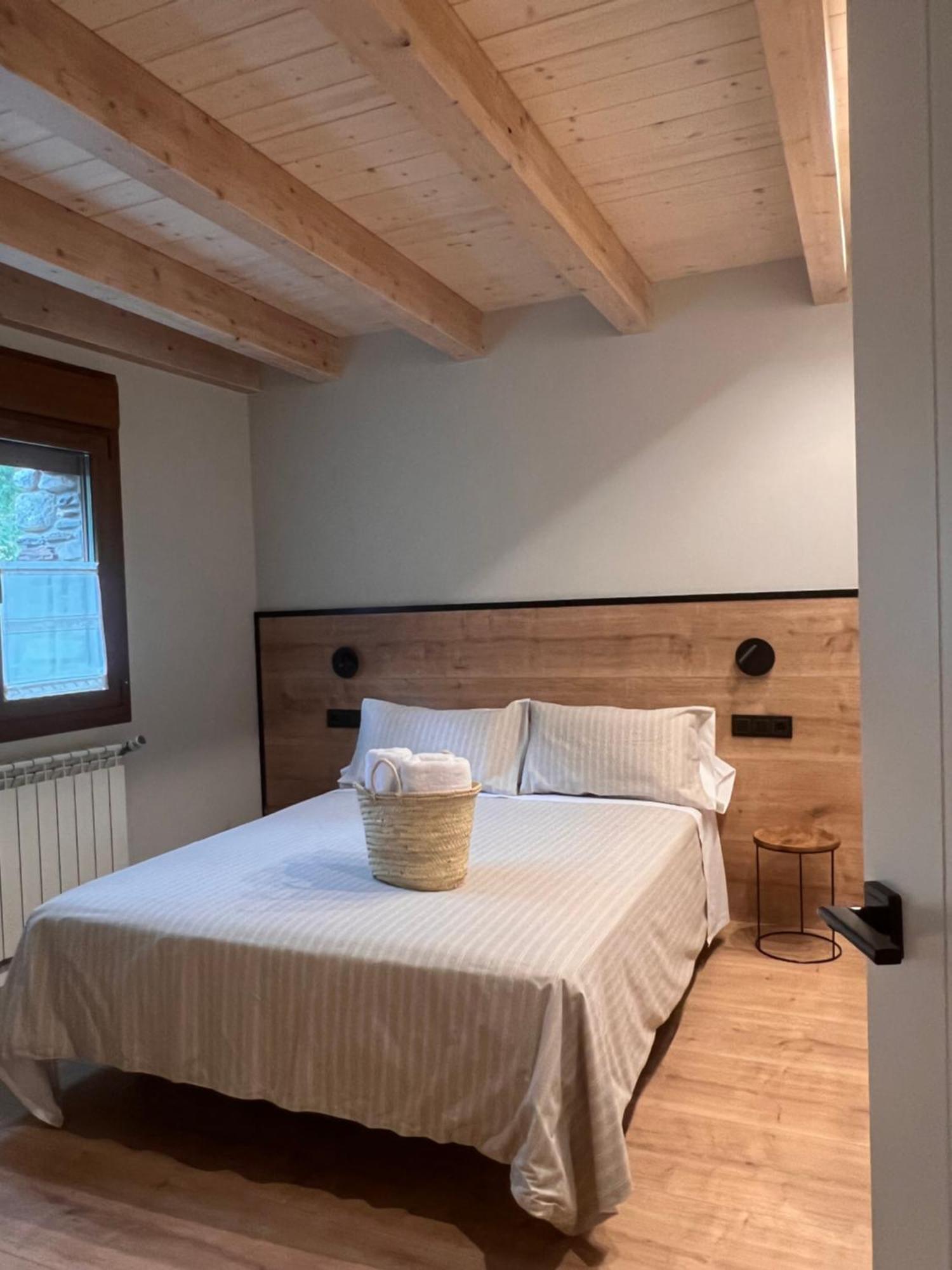 Apartamentos Turisticos: Tu Casa En Sahun Exteriör bild